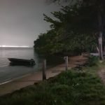 Noite na praia ao lado do camping A Toca da Garoupa